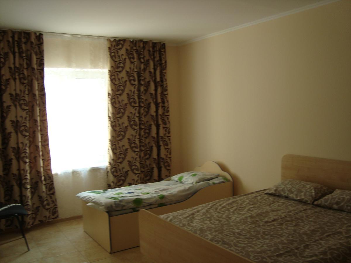 Hostel Sofia ชึโตเมอร์ ภายนอก รูปภาพ