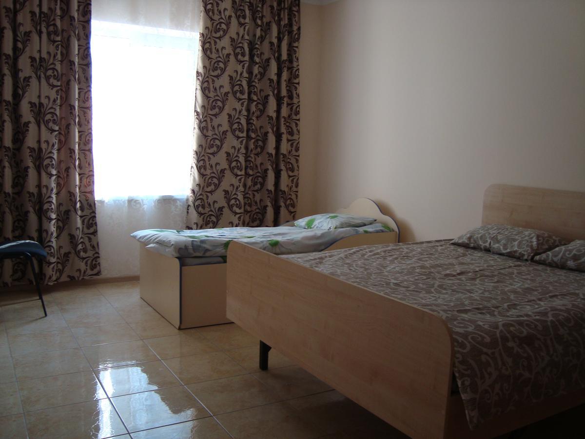 Hostel Sofia ชึโตเมอร์ ภายนอก รูปภาพ