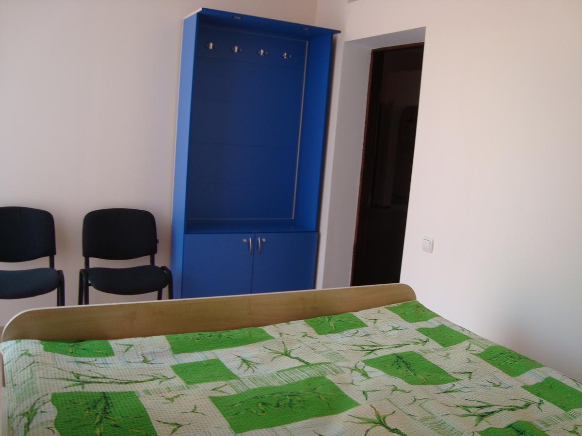 Hostel Sofia ชึโตเมอร์ ภายนอก รูปภาพ