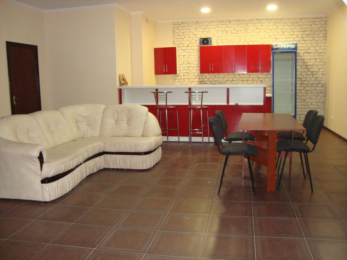 Hostel Sofia ชึโตเมอร์ ภายนอก รูปภาพ